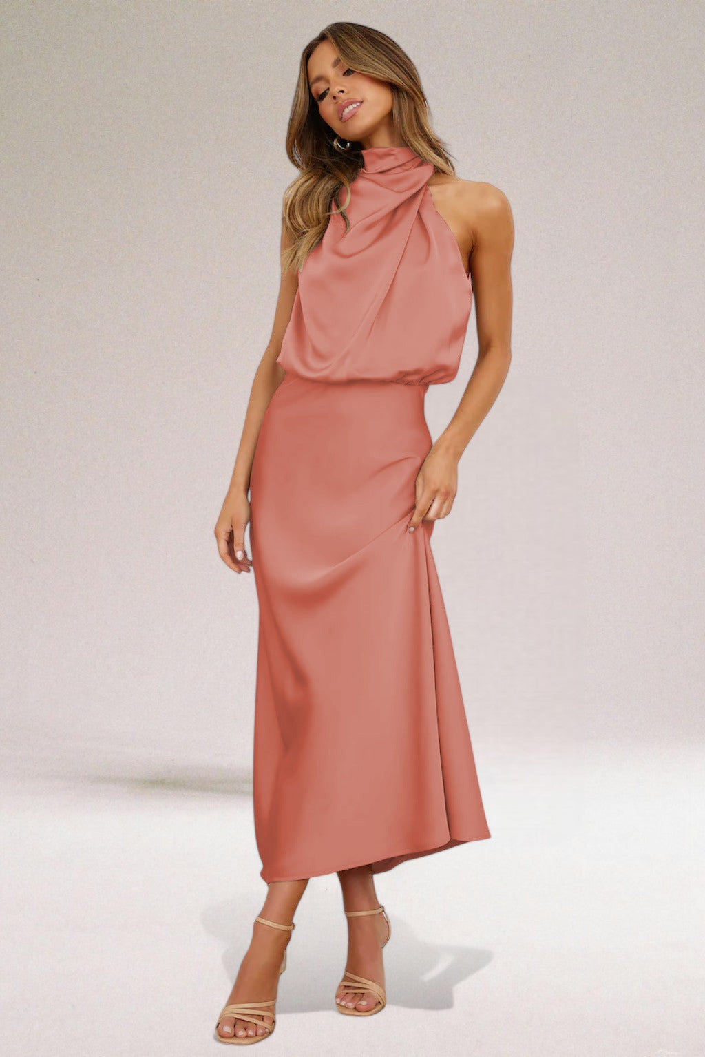 Abito Lungo Satinato Da Donna Con Scollo Halter E Gonna Fluida, immagine 2