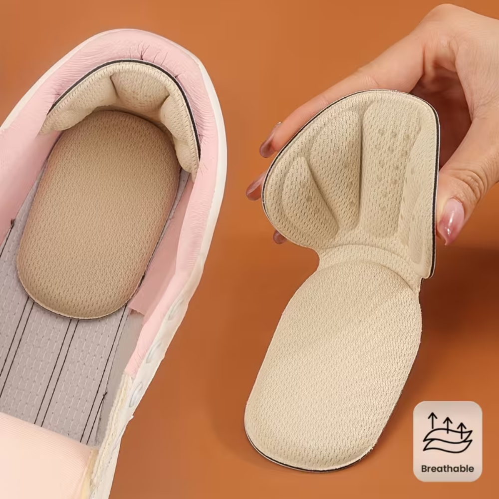 Cuscinetto salvatacco beige applicato all’interno di una sneaker