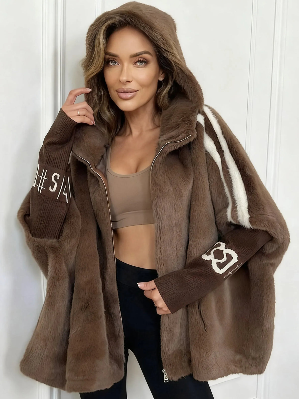 Cappotto Oversize In Pelliccia Sintetica Da Donna Con Cappuccio, immagine 1