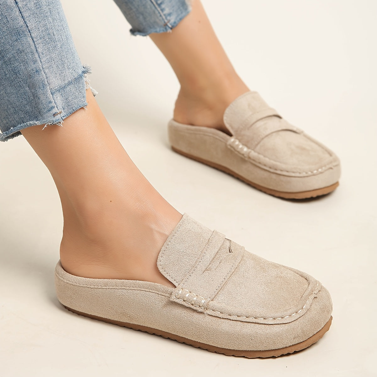Siena | Suede Clogs