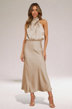 Abito Lungo Satinato Da Donna Con Scollo Halter E Gonna Fluida, immagine 3