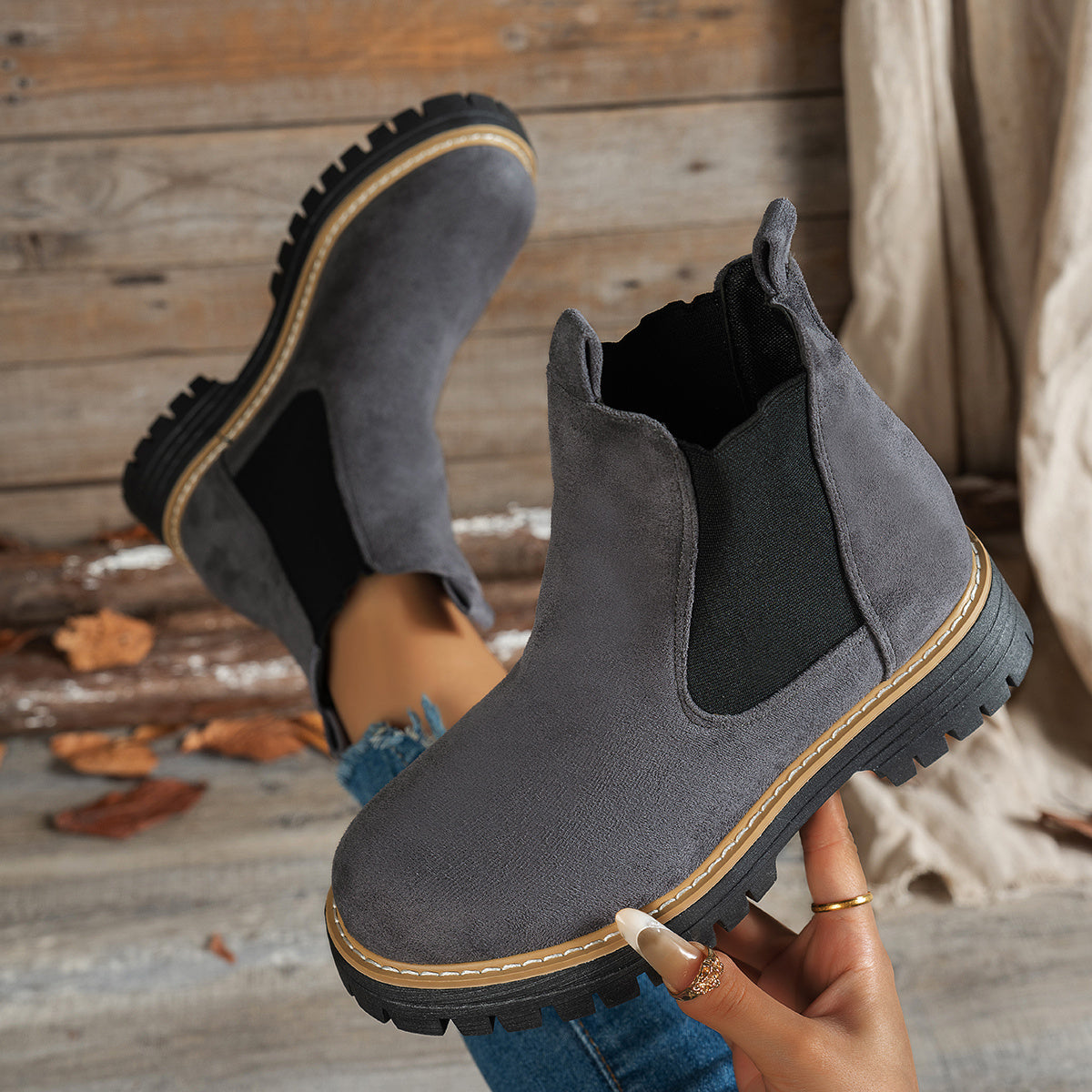 Stivaletti Chelsea Platform Da Donna Con Suola Dentellata Ed Elastici, immagine 7