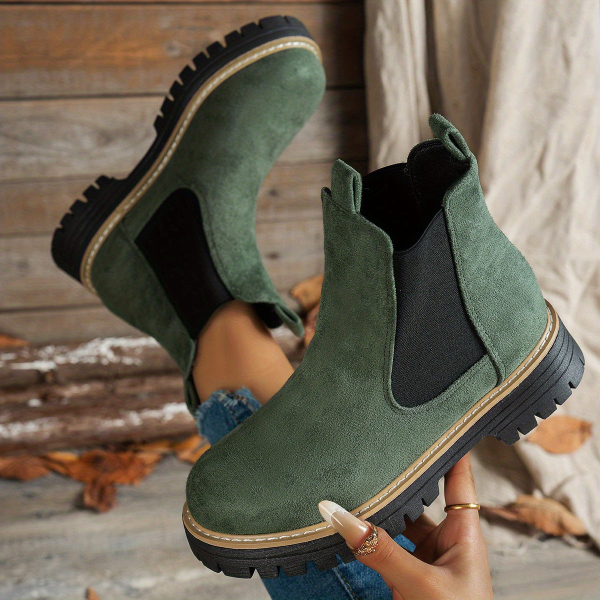 Stivaletti Chelsea Platform Da Donna Con Suola Dentellata Ed Elastici, immagine 9