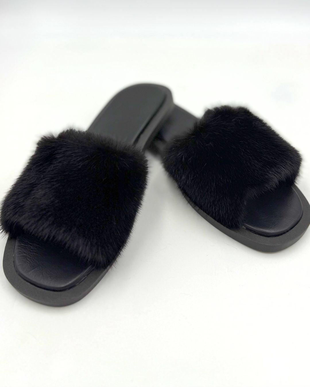 Pantofole Estive Nere Da Donna Con Fascia In Visone E Memory Foam, immagine 4